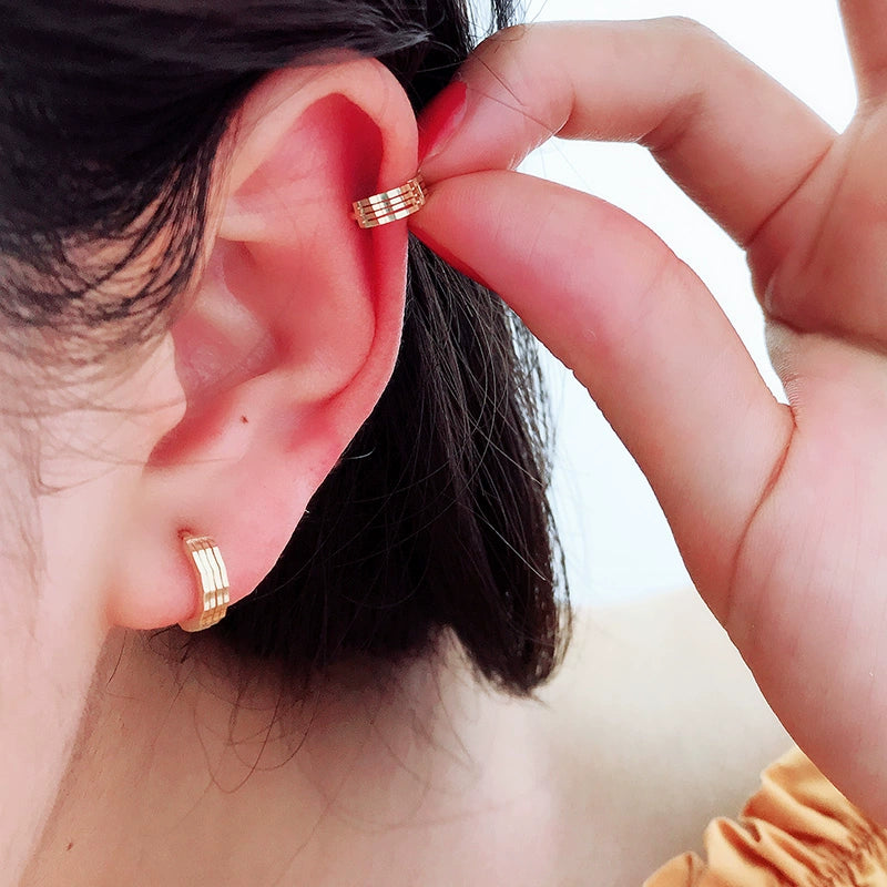 10K Gold Hoop Earrings - Minimalist Cartilage Hoops, Celebrity-Inspired Simple Fashion Design