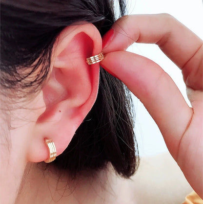 10K Gold Hoop Earrings - Minimalist Cartilage Hoops, Celebrity-Inspired Simple Fashion Design